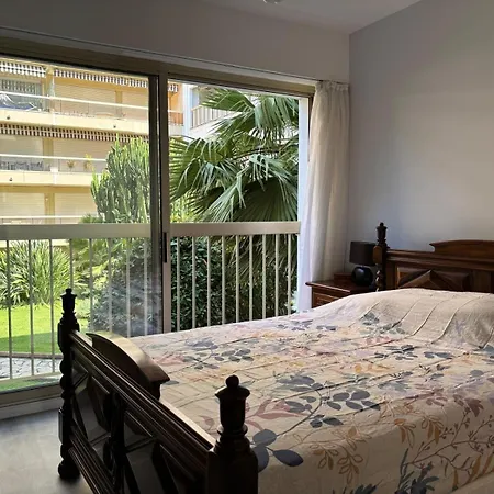 - Piscine Et Vue Sur Le Port *