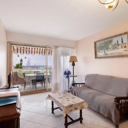 - Piscine Et Vue Sur Le Port *