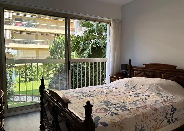 - Piscine Et Vue Sur Le Port *