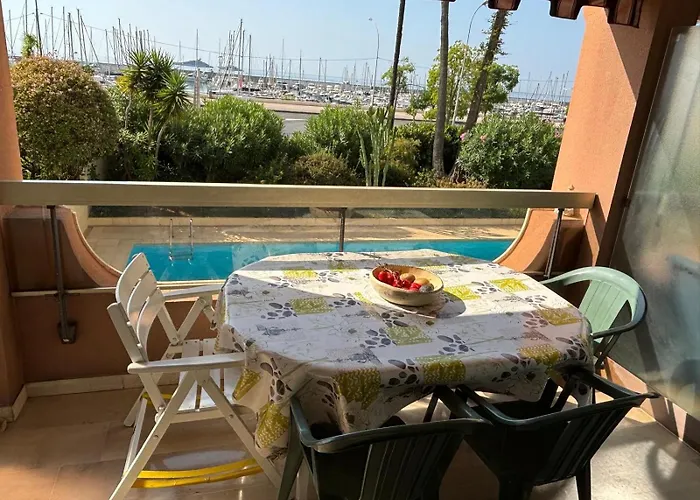 - Piscine Et Vue Sur Le Port *