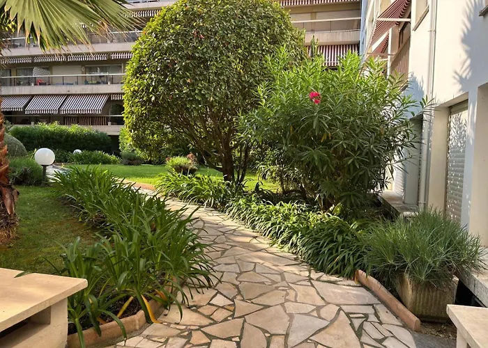 - Piscine Et Vue Sur Le Port 度假居 *