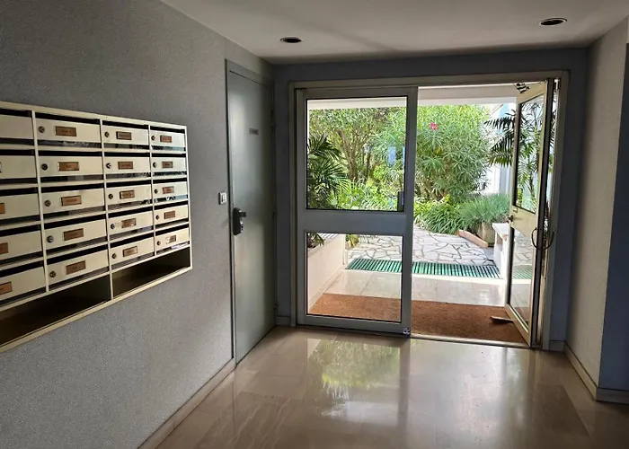 - Piscine Et Vue Sur Le Port 芒通